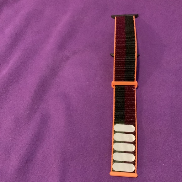 Brand new unisex Apple compatible watch band - Picture 3 of 4